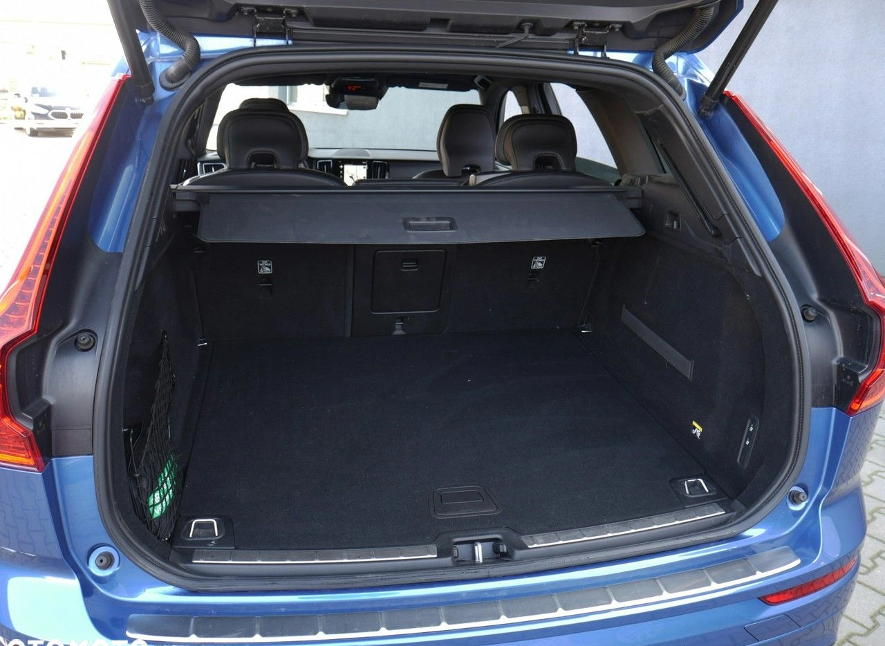 Volvo XC 60 cena 169900 przebieg: 43933, rok produkcji 2019 z Czarna Woda małe 352